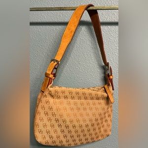 *EUC* Dooney & Bourke Handbag